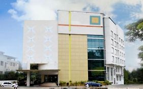 Hotel Trinity Isle Bangalore